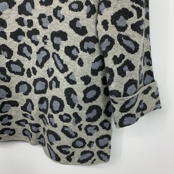 Tahari Sweater Gray Black Leopard Print 3/4 Sleeve Knit Stretch - Picture 4 of 9